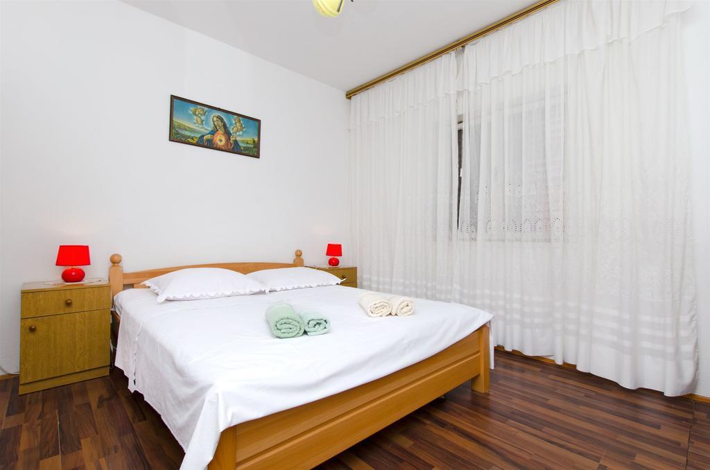 Apartments Ban Дуги Рат Екстериор снимка